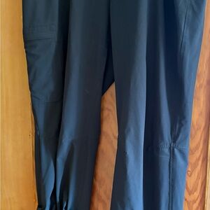 REI Women's Black Cargo Pants